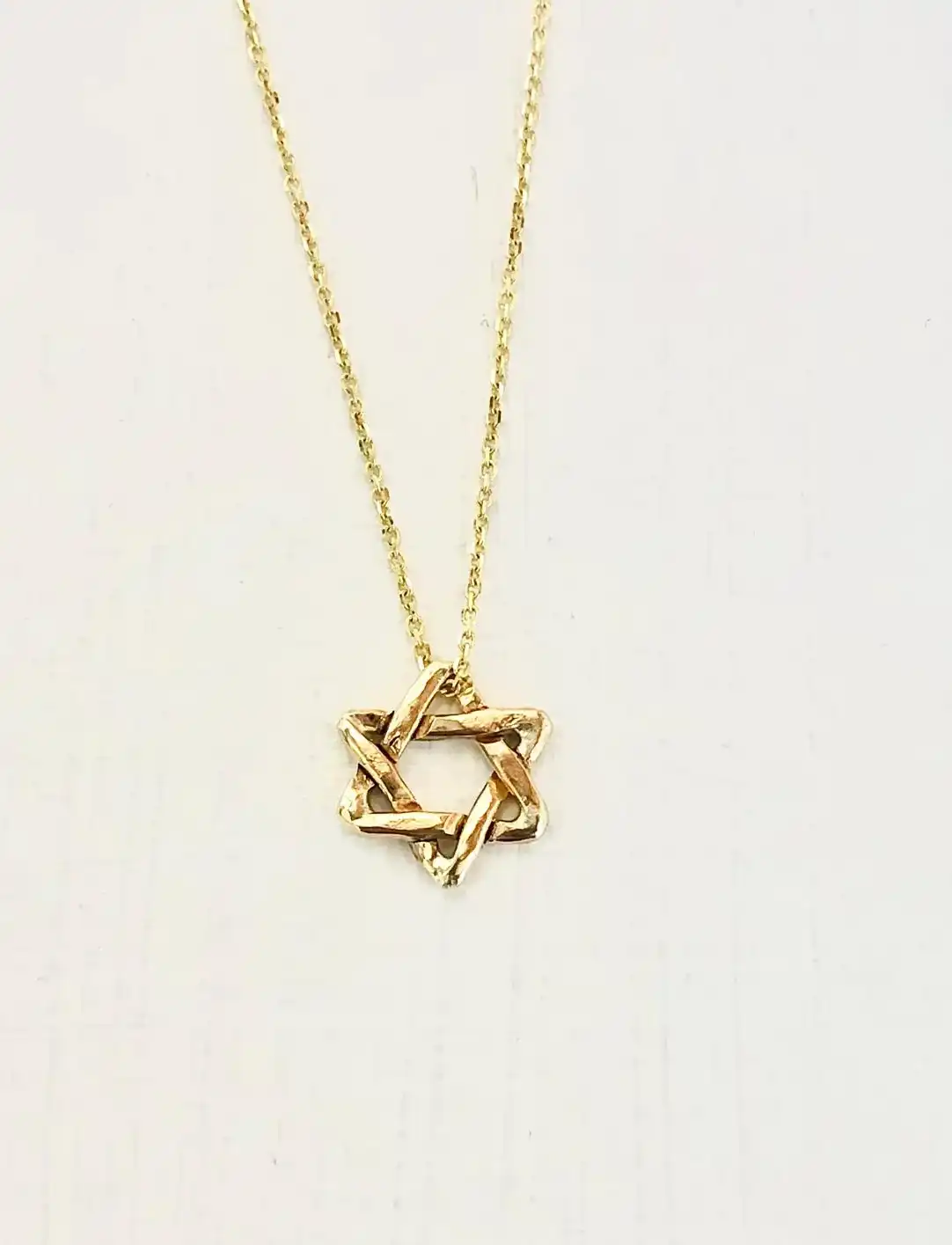 14k gold magen David with a 45cm golden necklace