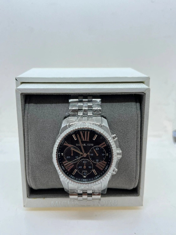 מייקל קורס כסוף עם שחור 