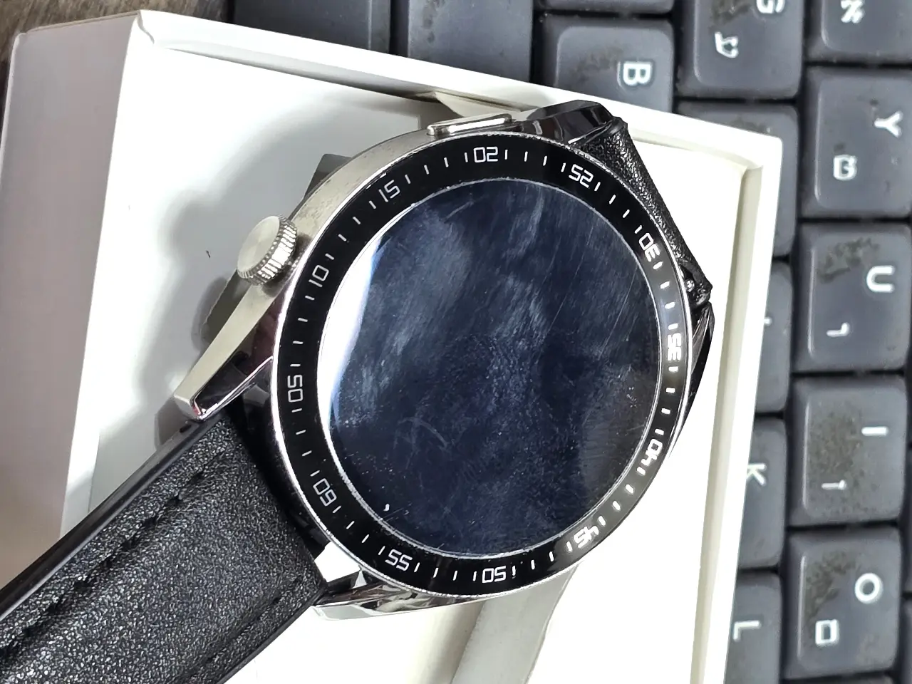 שעון חכם רב תכליטי חדש ובנוסף 2 רצועות חוסר בסוללה