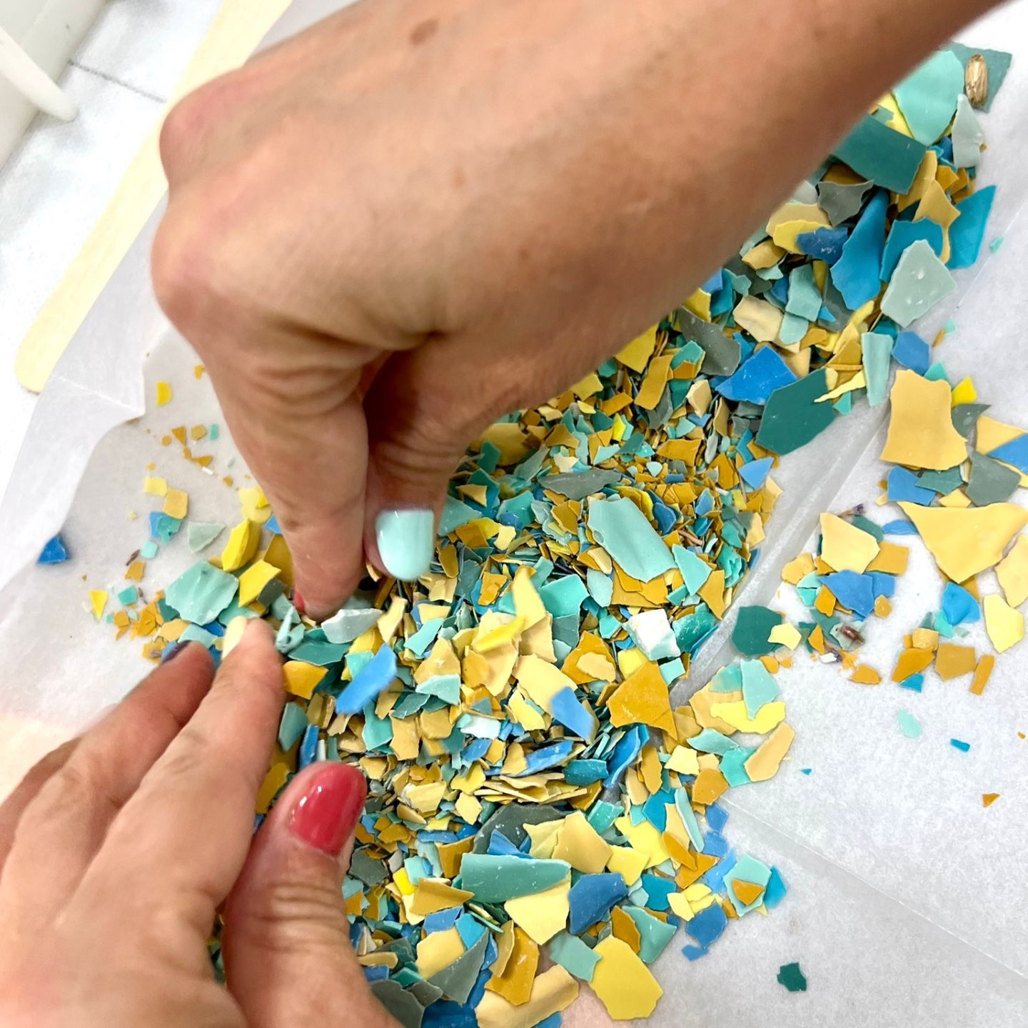 סדנת גבס בעבודת יד במעלה אדומים | Sis Gifts