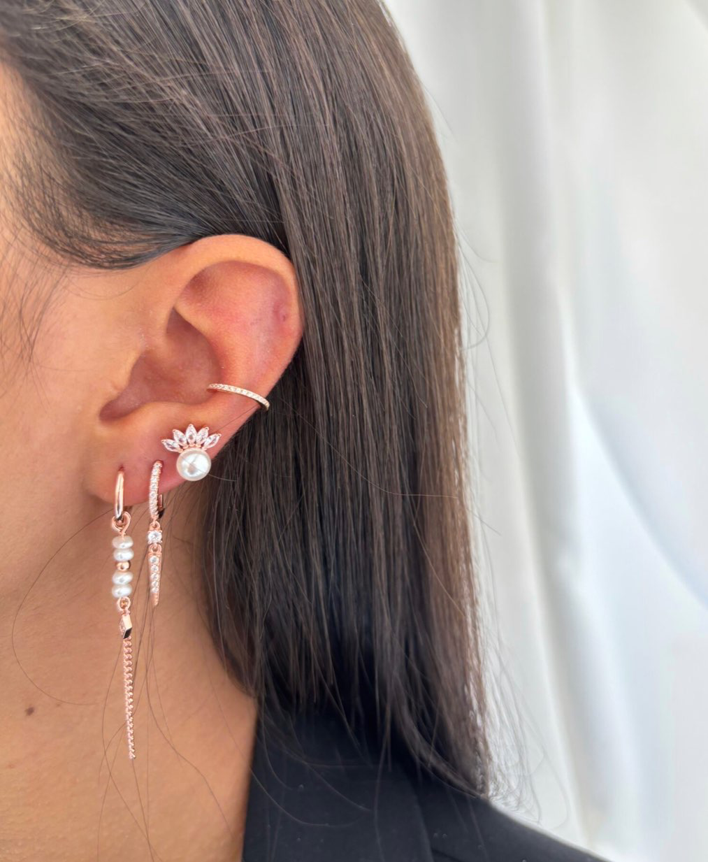 עגילי פנינה נופלים