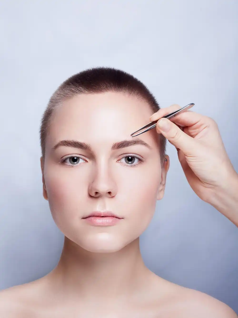 עיצוב ושיקום גבות – התאמה אישית ומראה טבעי מושלם | מיכל כליף