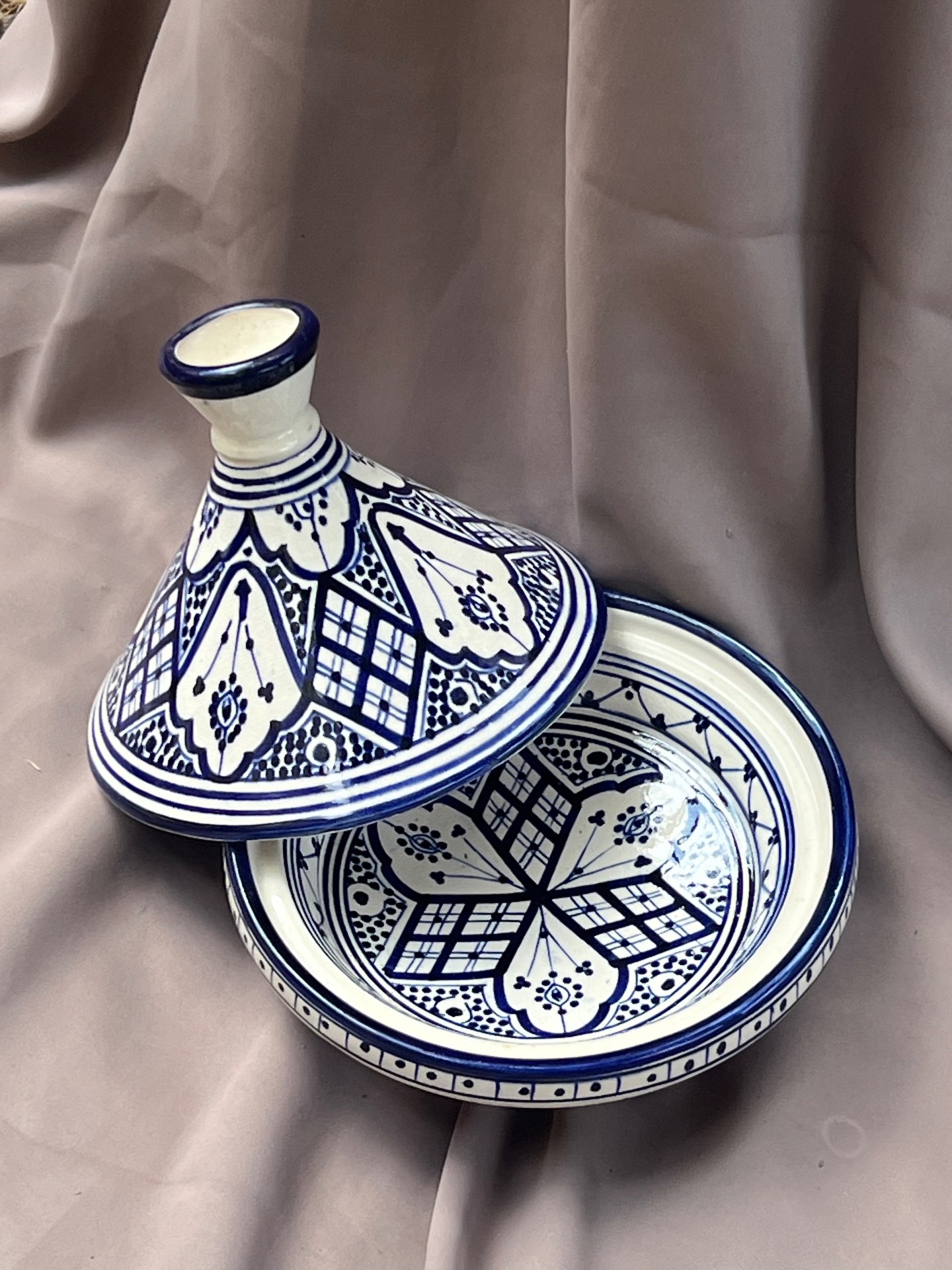 סיר טאנגין גדול עם מכסה