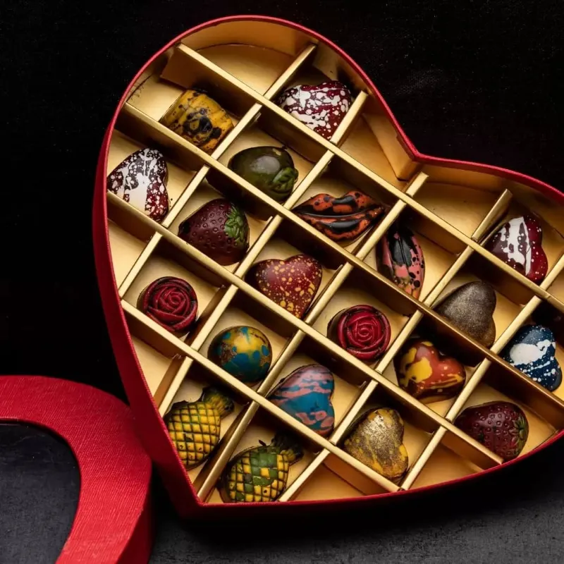 מארז לב מהודר 20 פרלינים