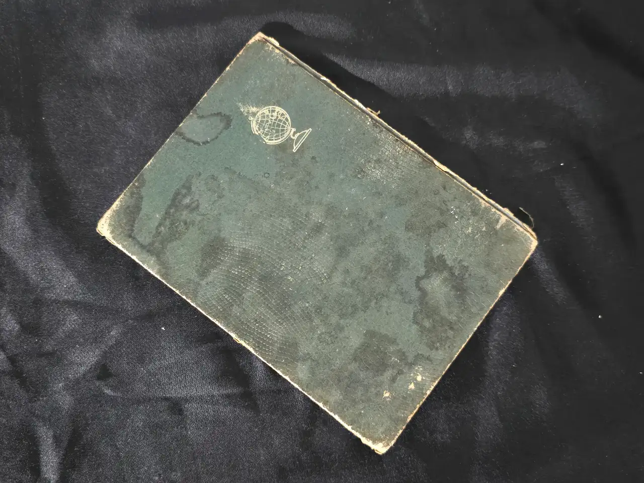 אלבום בולים שנות ה.60 מודבקים בולי מס קניה האלבום מלא בולים ארץ ישראל