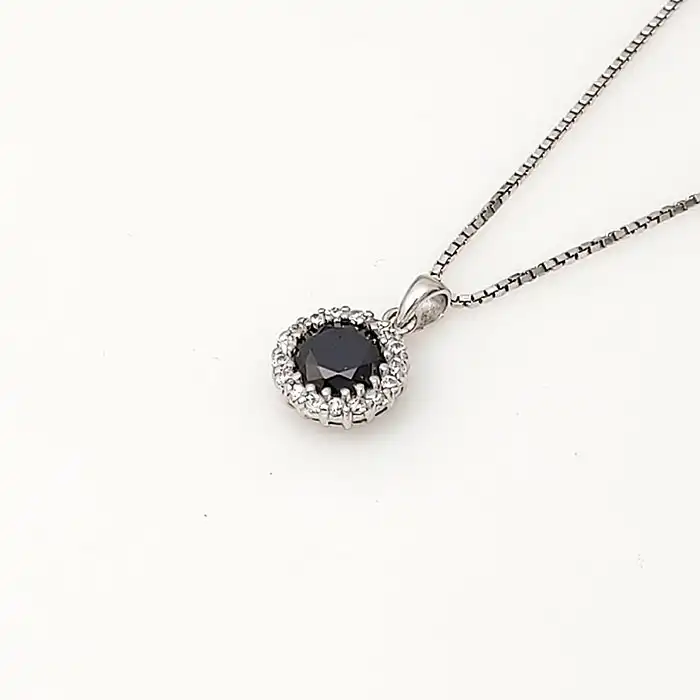 תליון כסף 925 משובץ באבני ספיר מעבדה וזירקונים כולל שרשרת