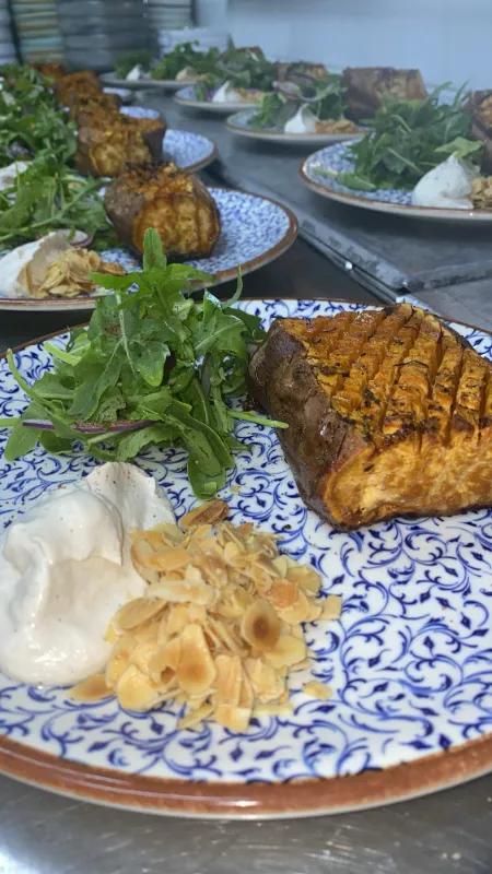 בטטה גלייז וקרם קשיו – מנה מרשימה עם שילוב טעמים עשיר