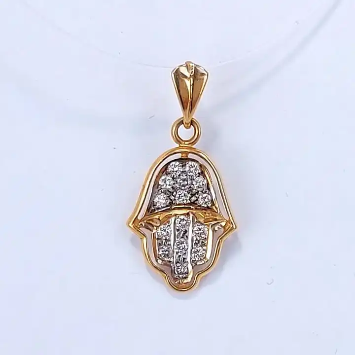 תליון חמסה עם יהלומים