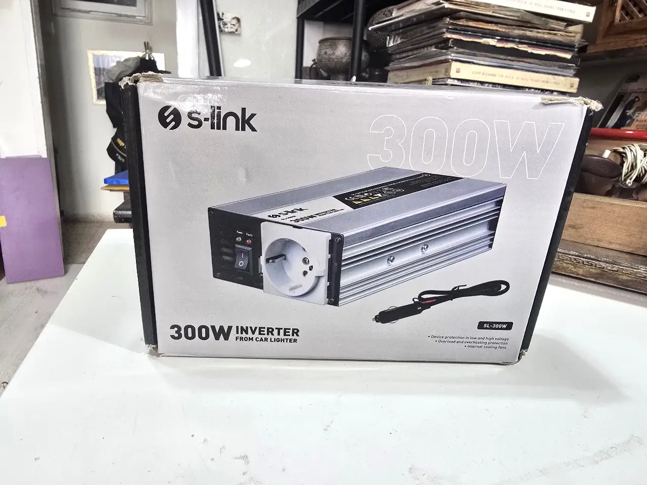 ממיר מתח לשדרוג הרכב מ 12V ל.220V ..חיבור מכשירים עד 300W מדפסת טלויזיה מחשב