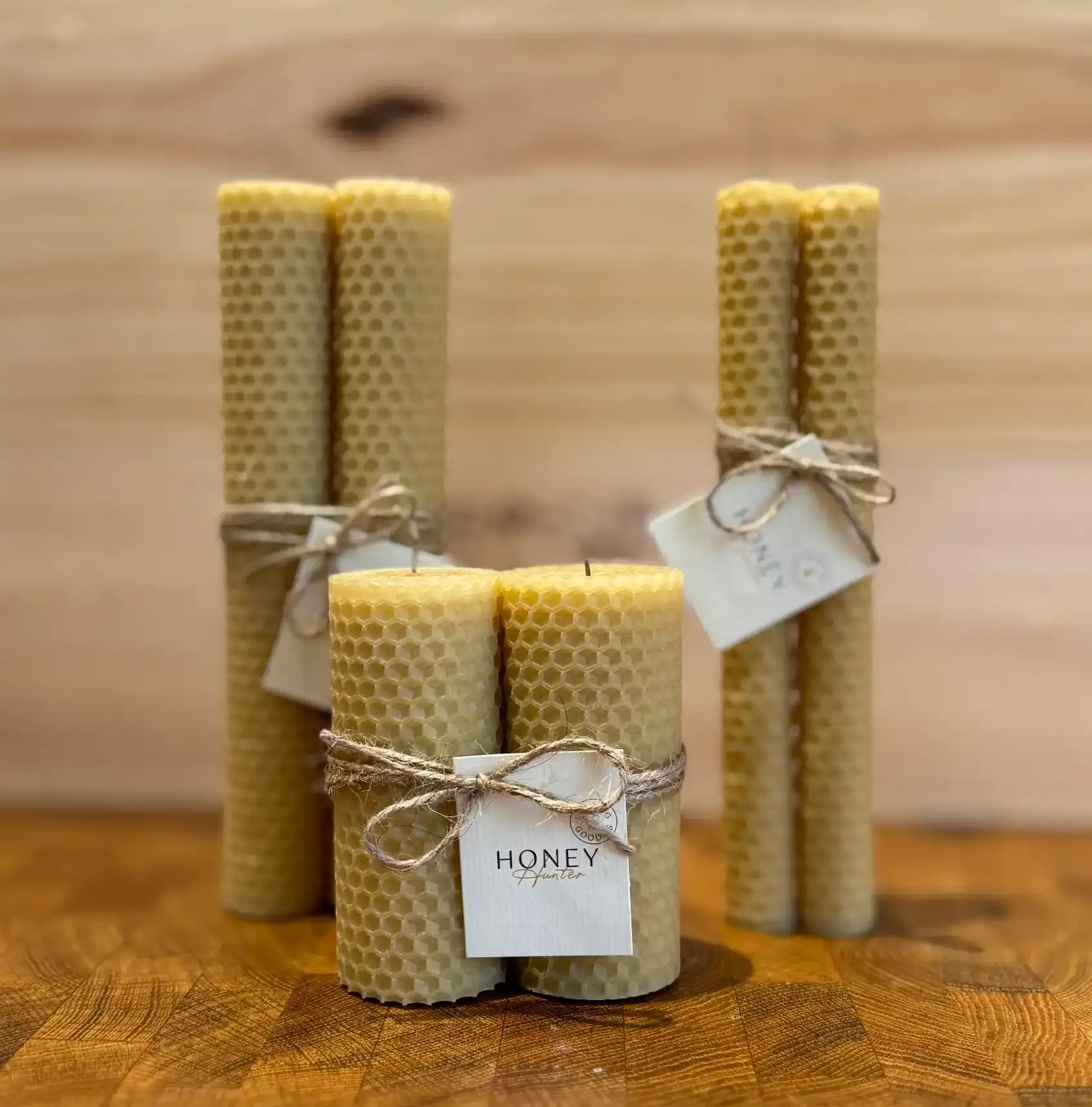 זוג נרות מגולגלים משעוות דבורים טבעית | Honey Hunter