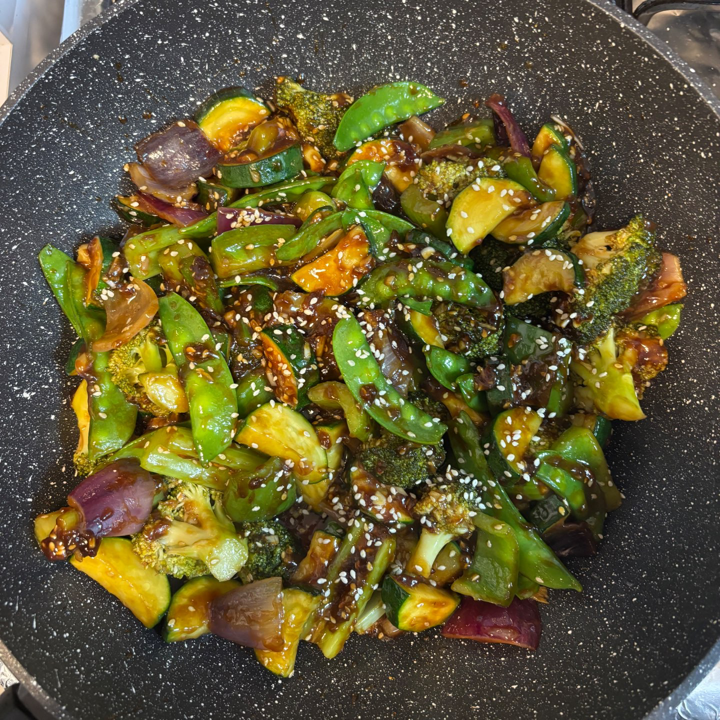 ירקות מוקפצים בסויה וסילאן