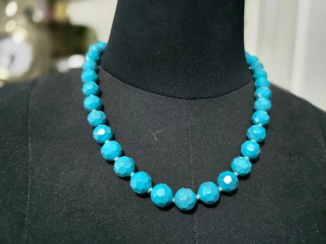 שרשרת וינט'ג אבני תורכיז סוגר מגנטי