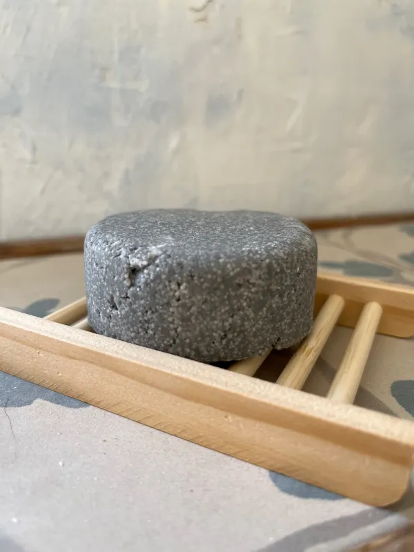 שמפו מניעת נשירה לעור קרקפת שומנית