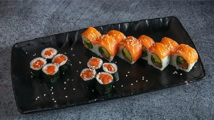 נאמי סלמון 16 יחדיות