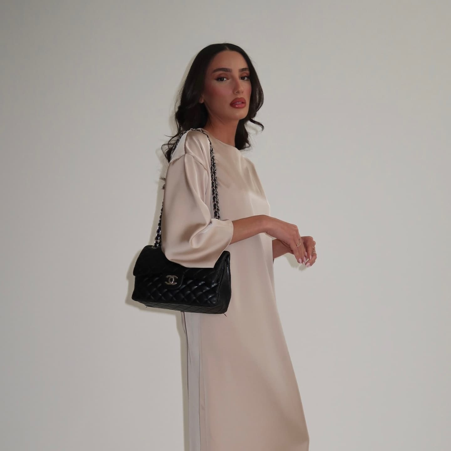 שמלת יובל בז' 