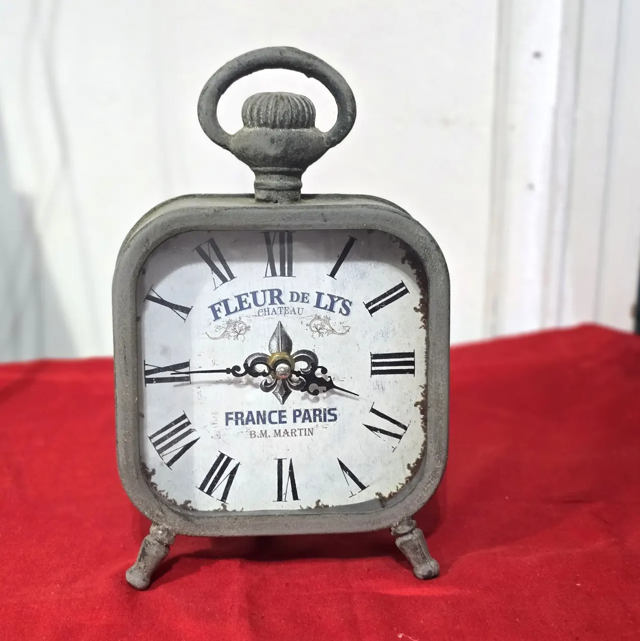 שעון שולחני ממתכת וממוסגר השעון במצב עבודה רק סוללה