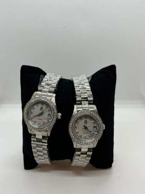 שעון משובץ לערב 