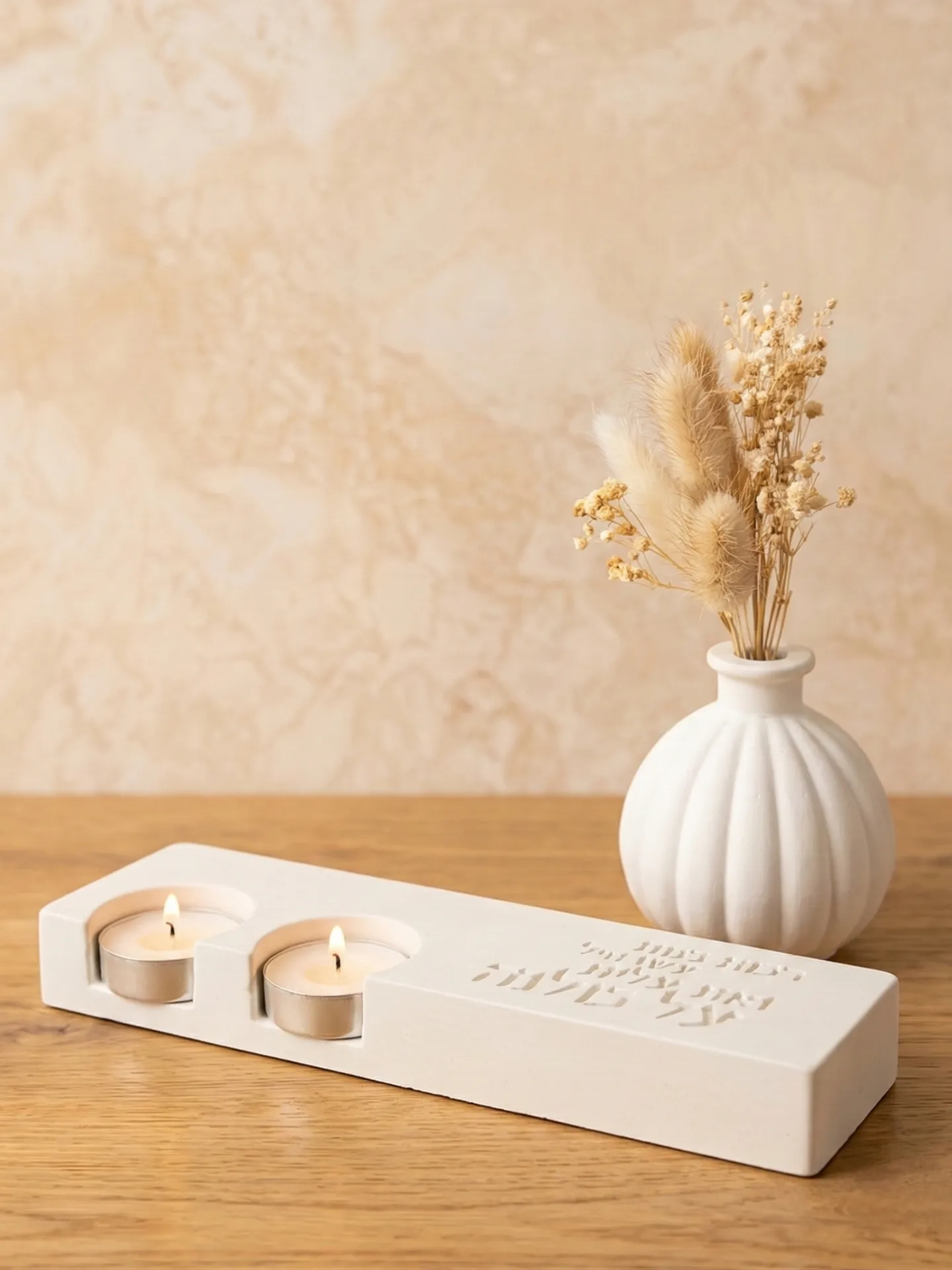 פמוט רבות בנות עשו חיל