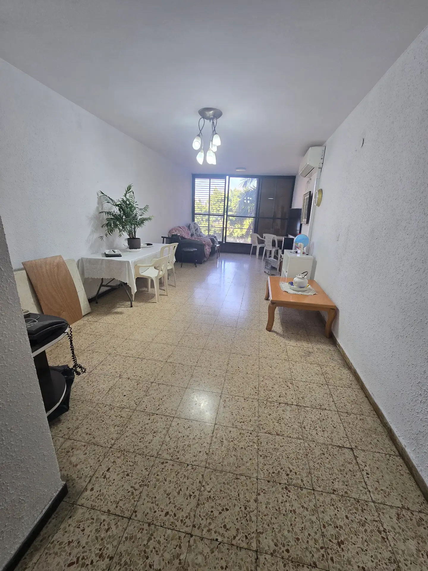 דירת 4 חדרים גדולת במחיר לא יאמן