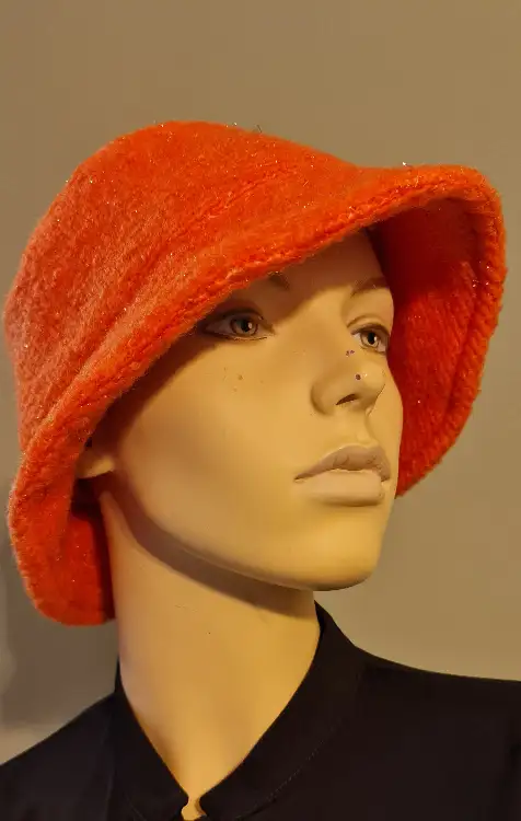 כובע כתום CASA