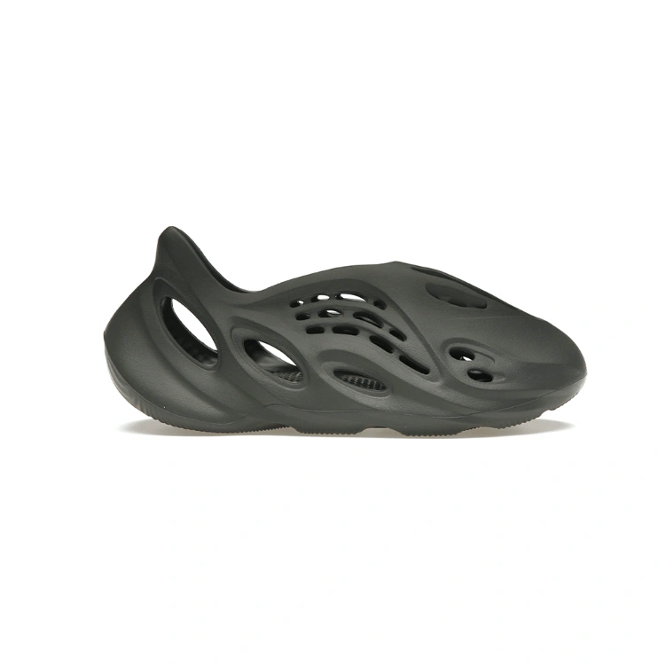 Adidas Yeezy Foam RNR Carbon