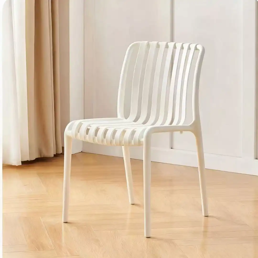 כסא פלסטיק פנורמה צבע לבן