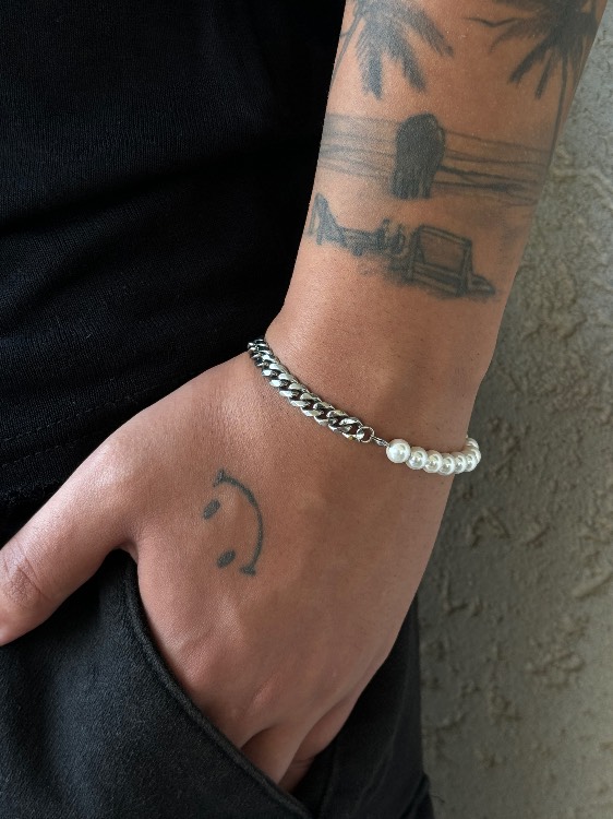 צמיד פנינים משולב שלשלאות