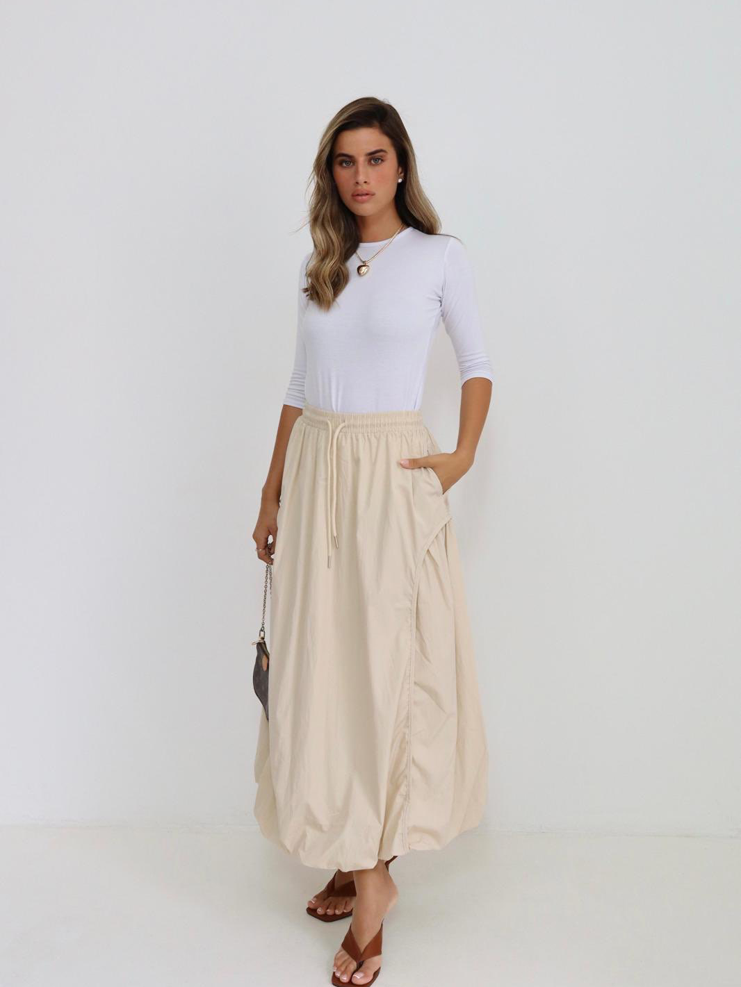 חצאית לירון בז׳