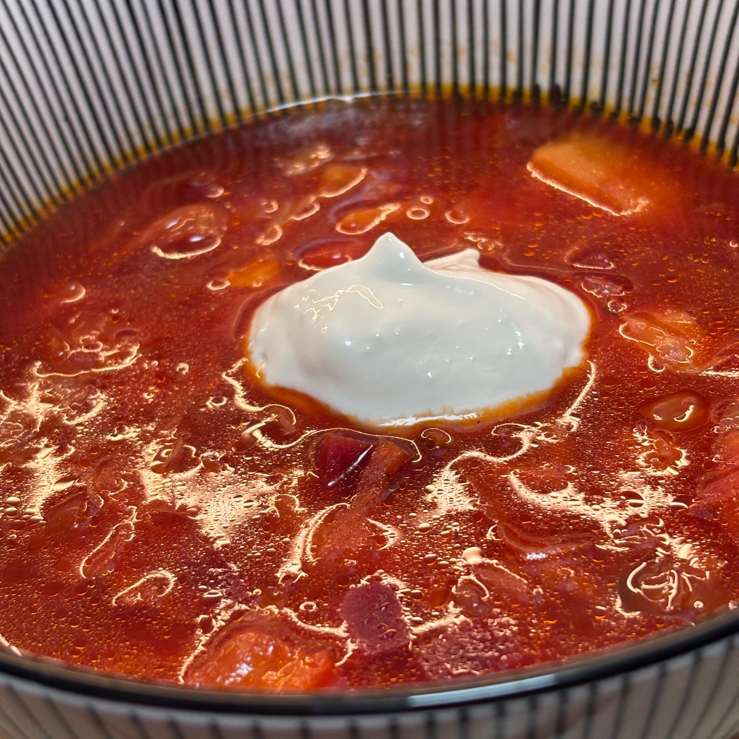 בורשט רוסי לחימום הלב ( בלי בשר ) / ישנה אפשרות עם בשר 