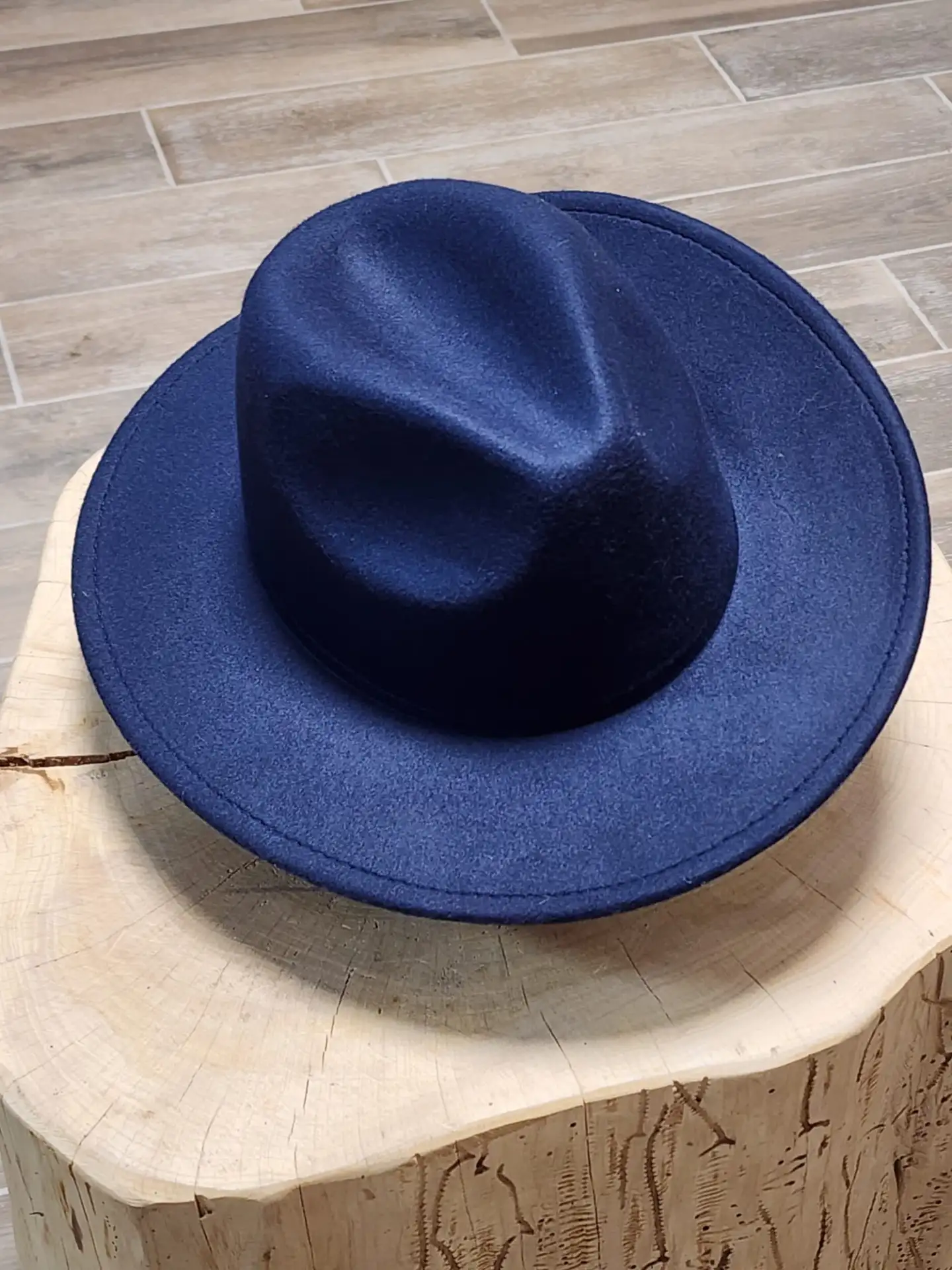 כובע לבד עבודת יד