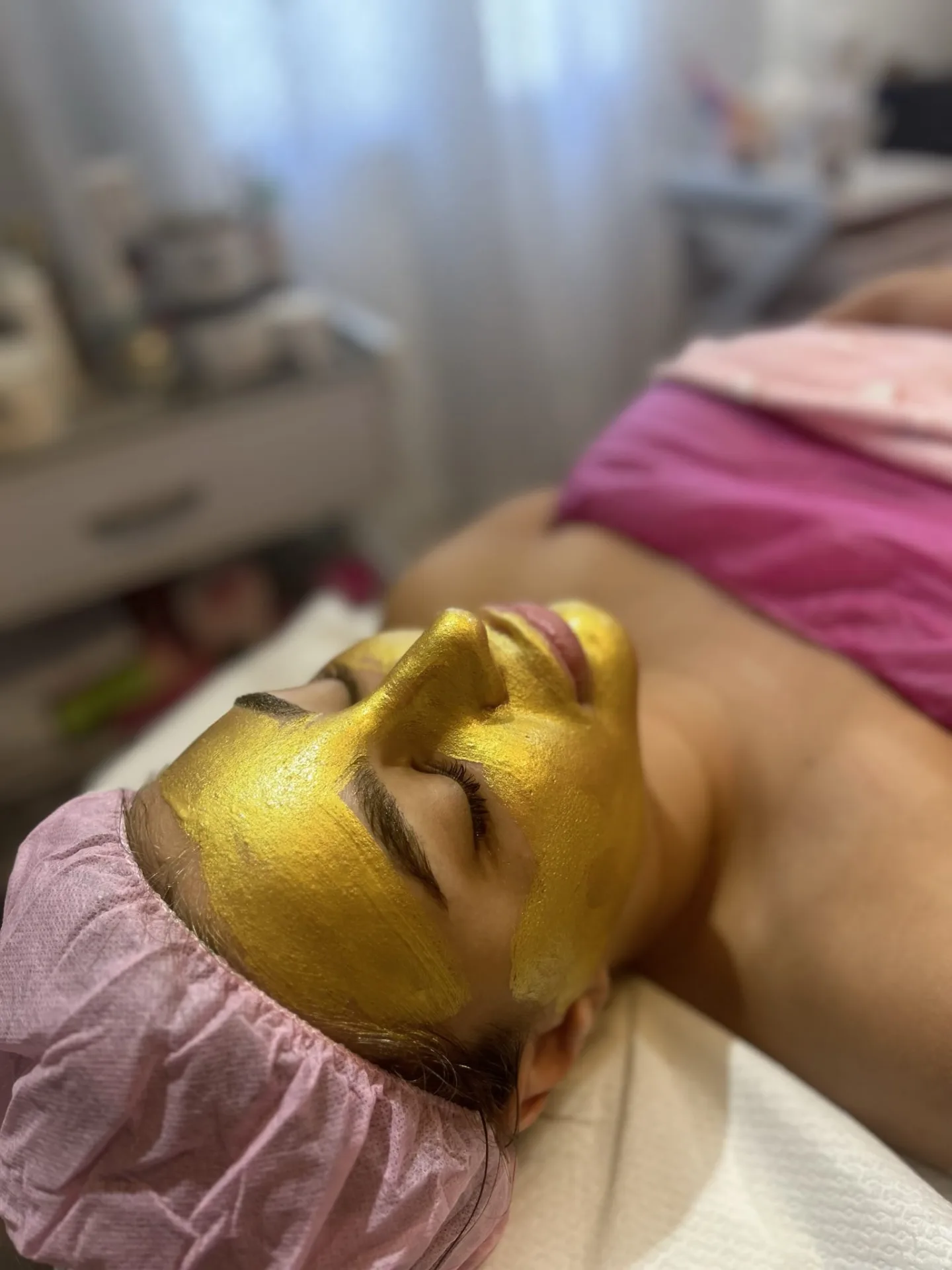 טיפול פנים ניקוי עמוק