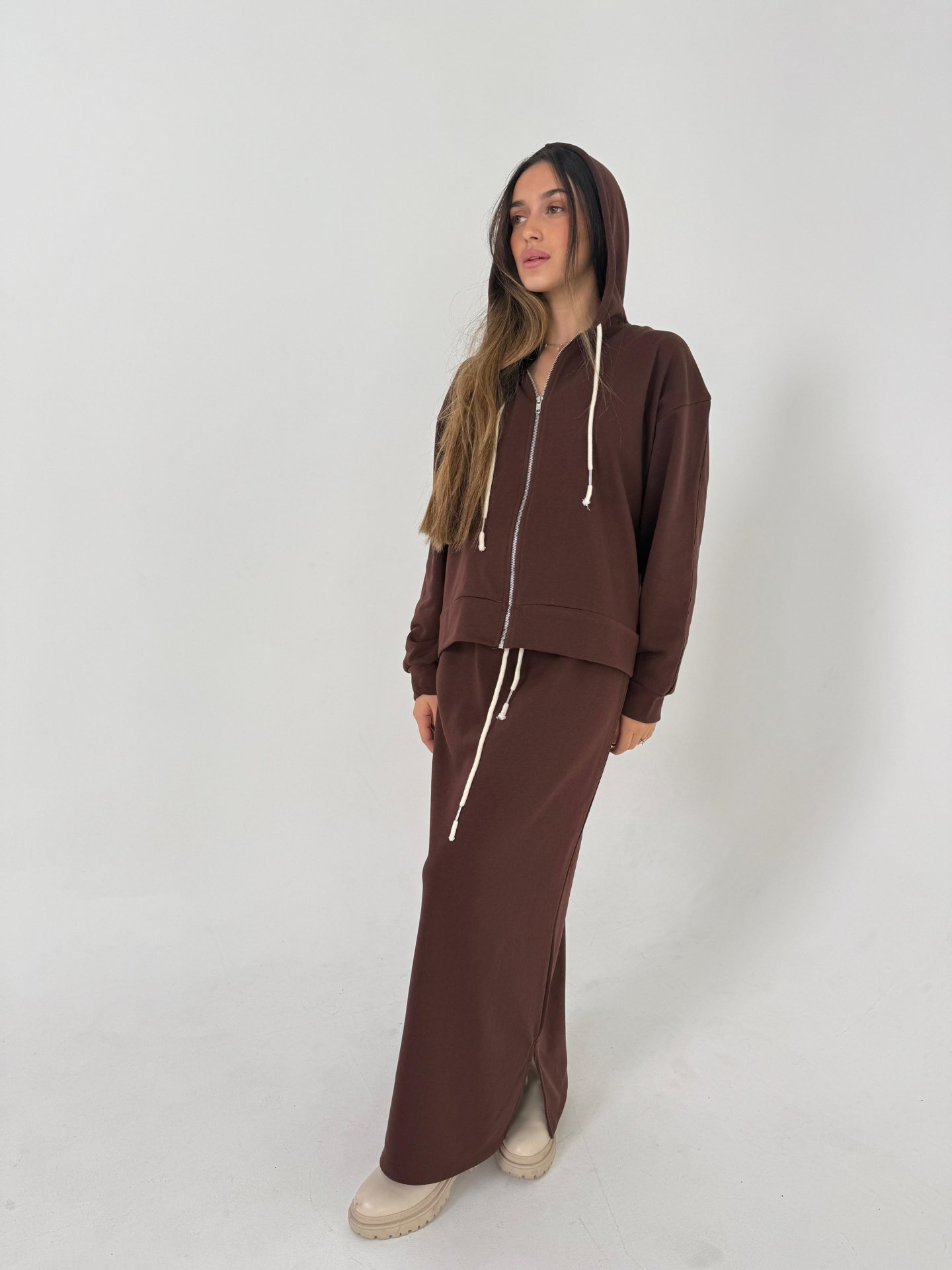 חליפת קפוצון חום