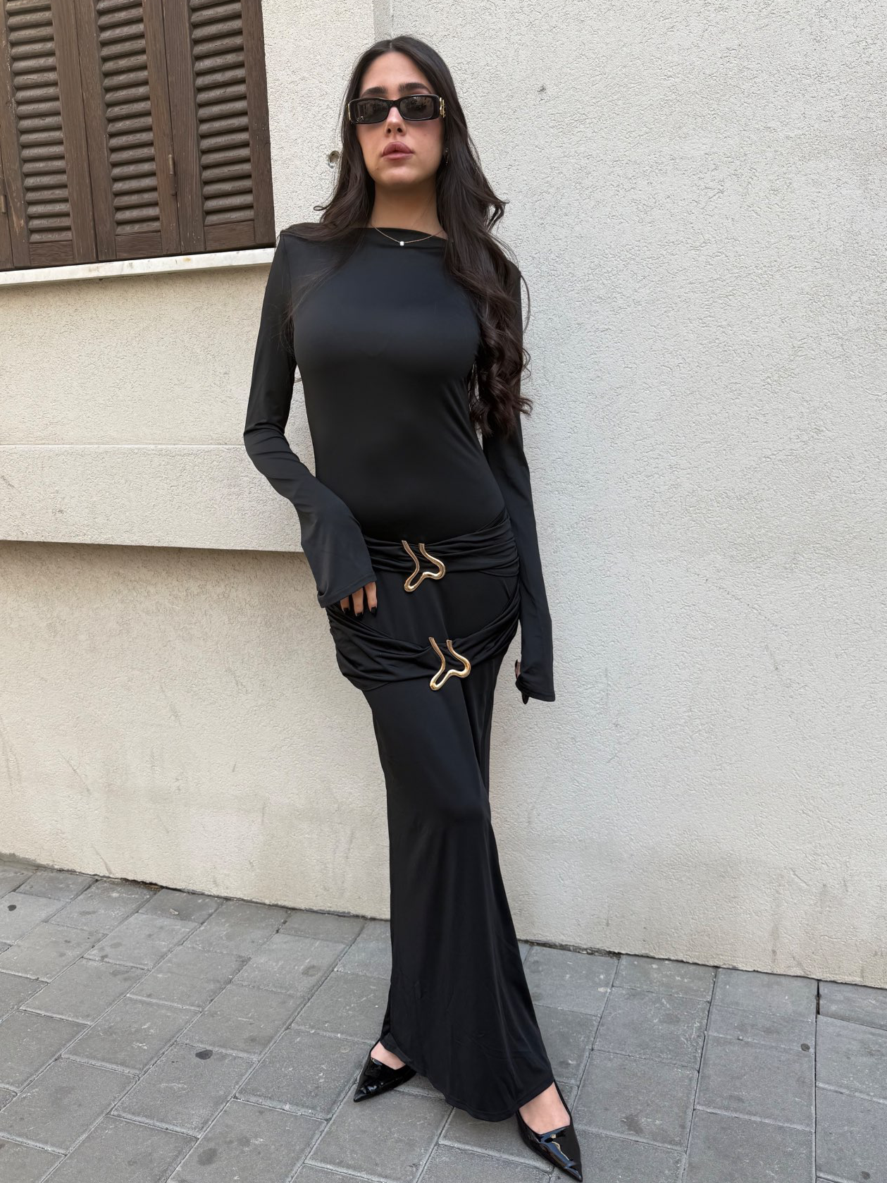 שמלת אבזם שחור