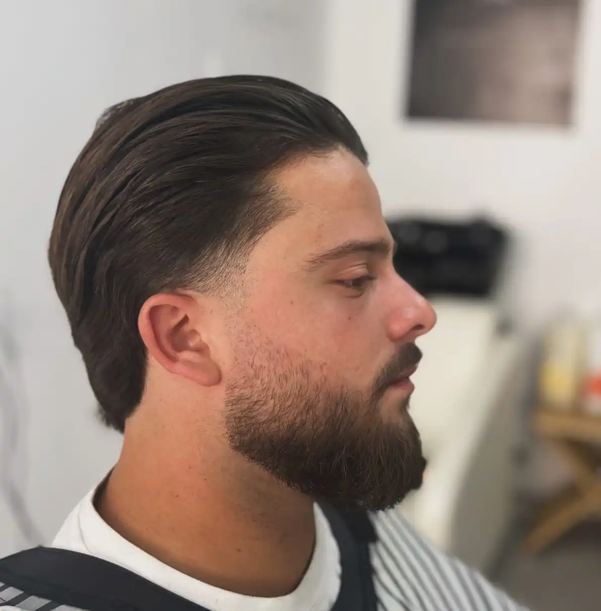 תספורת גבר + שעווה אף/אוזניים