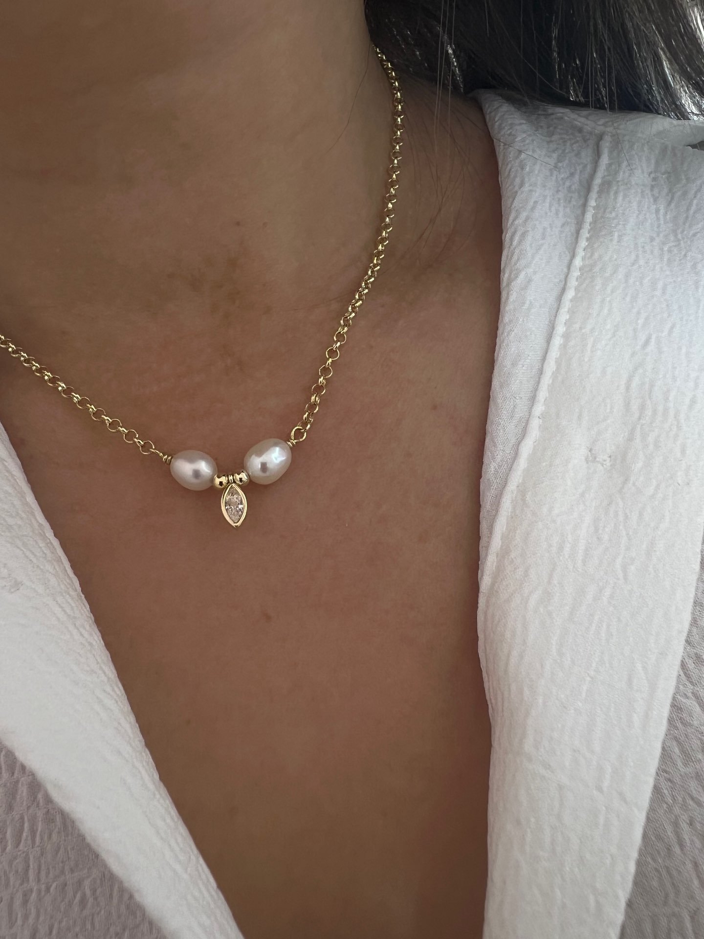 שרשרת ציפוי זהב עם פנינים ותליון