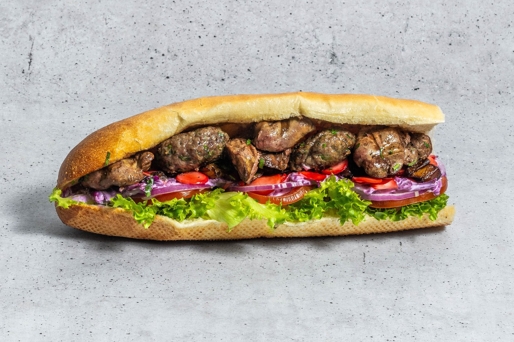 באגט קבב וכבד – שילוב מושלם של טעמים עמוקים ועשירים