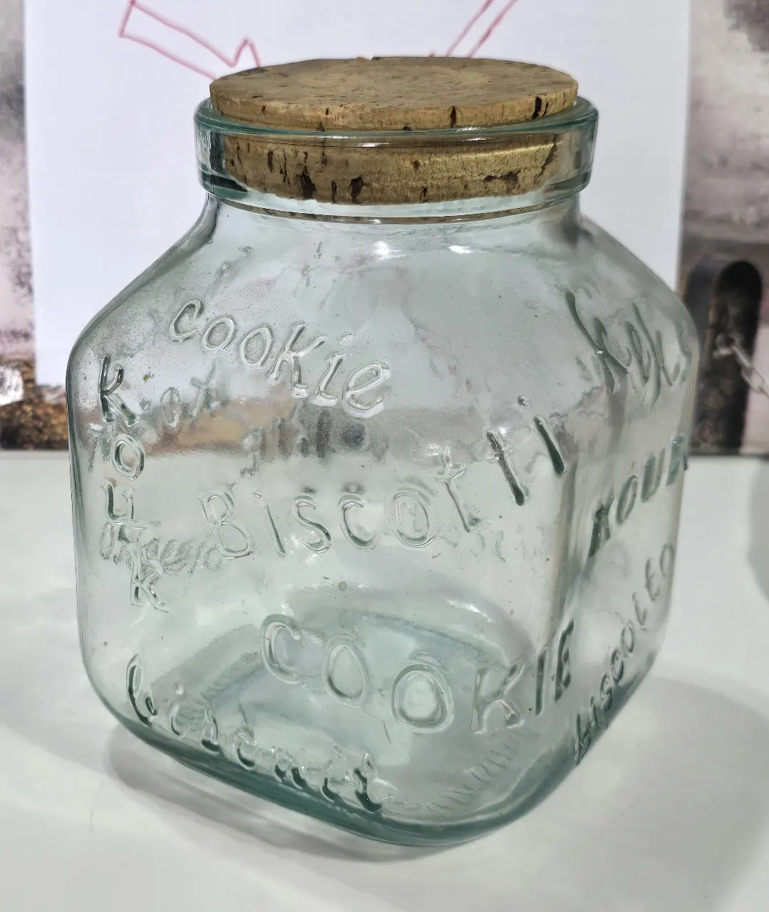 צנצנת גדולה ומסיבית מזכוכית עבה מכסה משהם וארץ מוצא איטליה