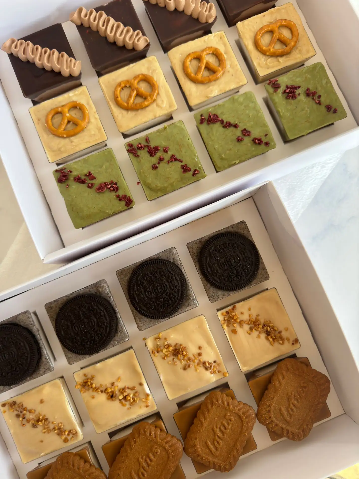 מארז עוגות אישיות | Ya-Ya Patisserie