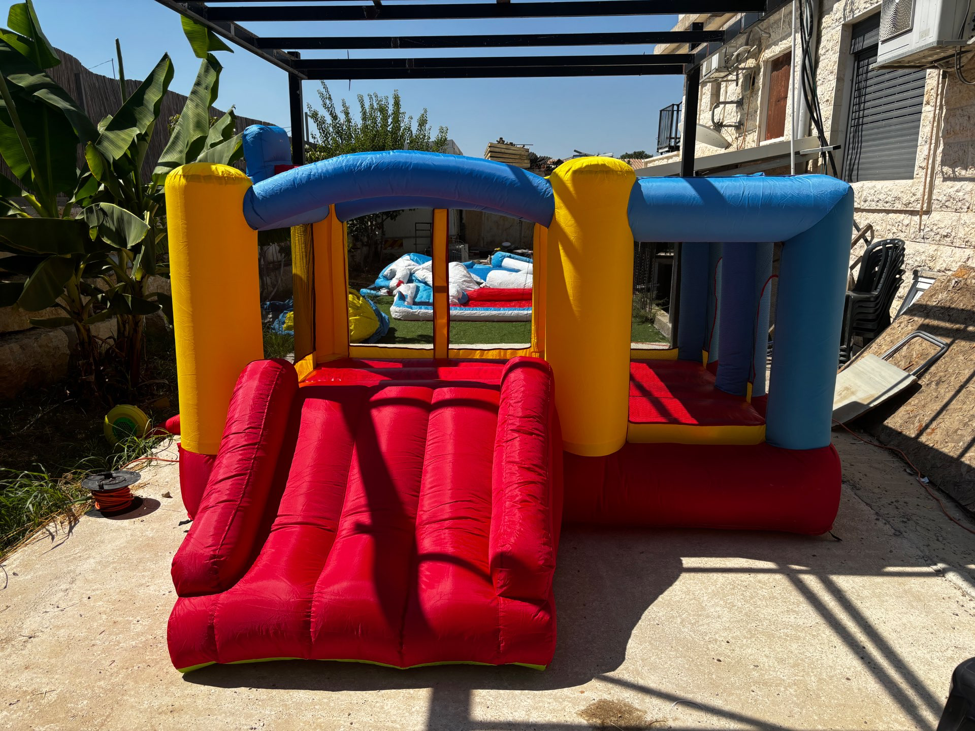 מתנפח מגלשה ביתי