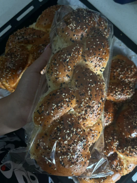 3 חלות בינוניות