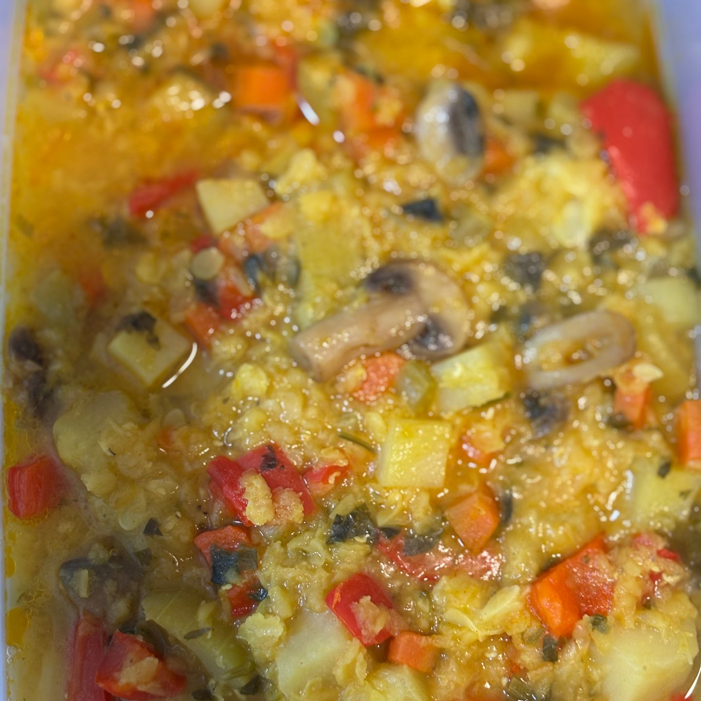 קדירת עדשים – תבשיל ביתי עשיר בטעמים עמוקים