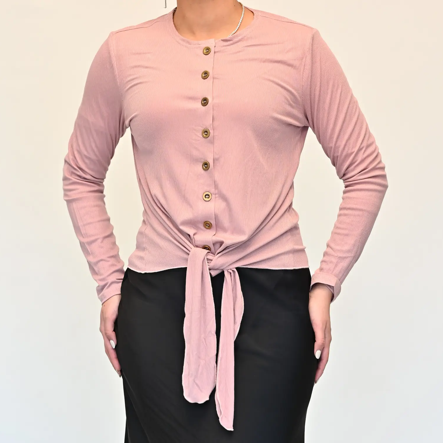 חולצת קשירה וורודה