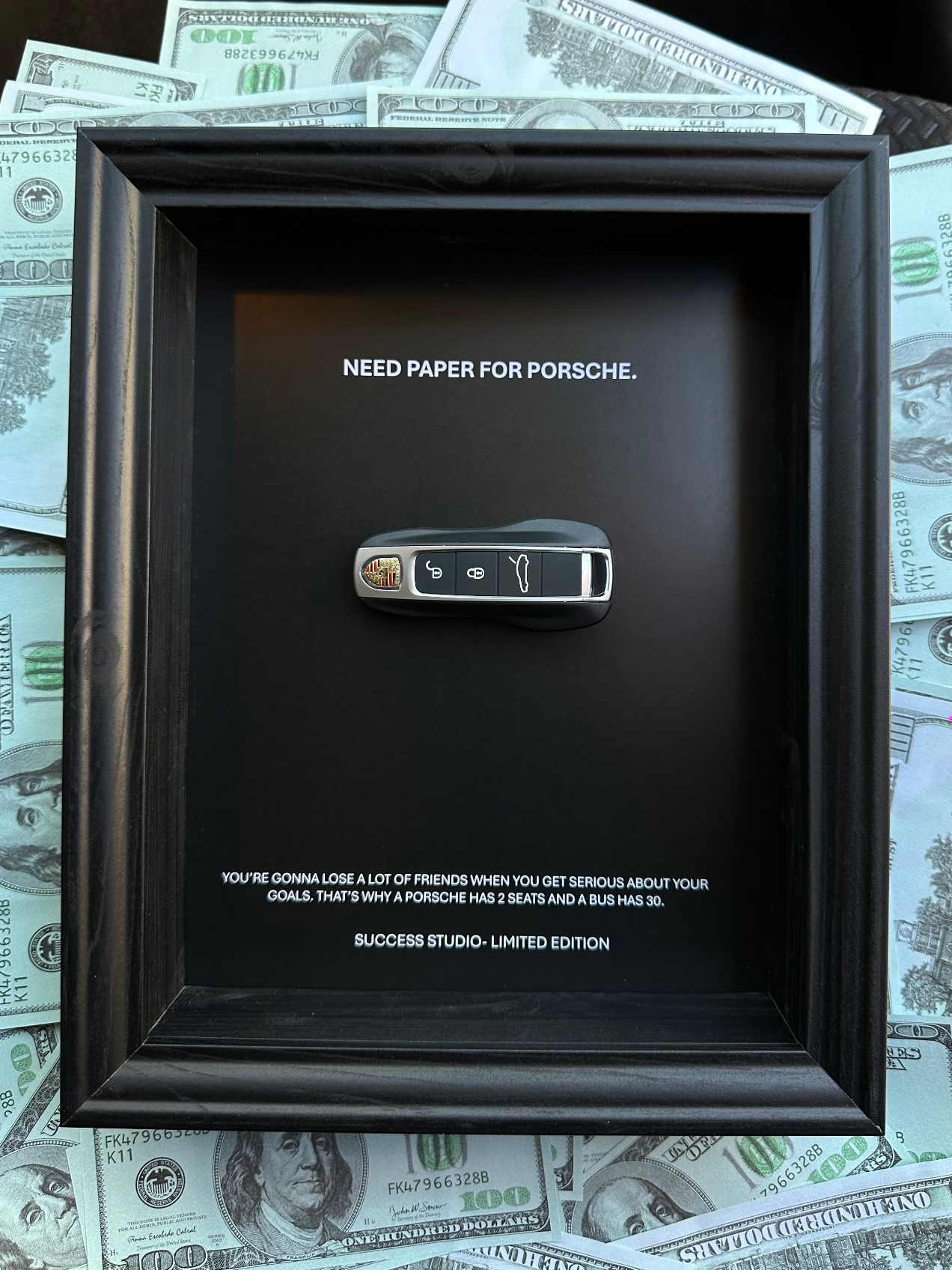 מסגרת “Porsche Mindset” – דיוק. עוצמה. שליטה מלאה.