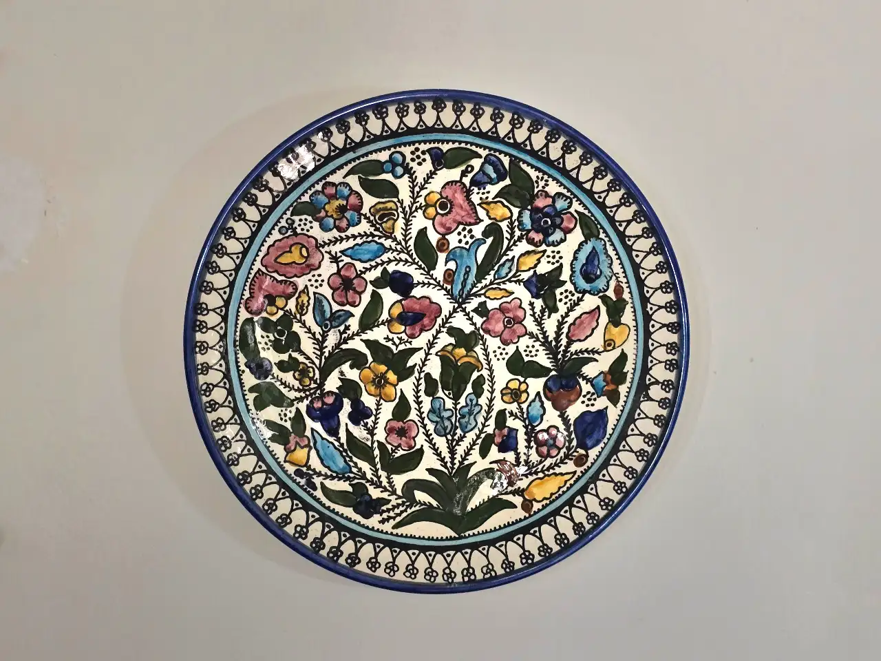 צלחת קרמיקה ארמנית מעוטרת ציור יד קוטר 27 סמ
