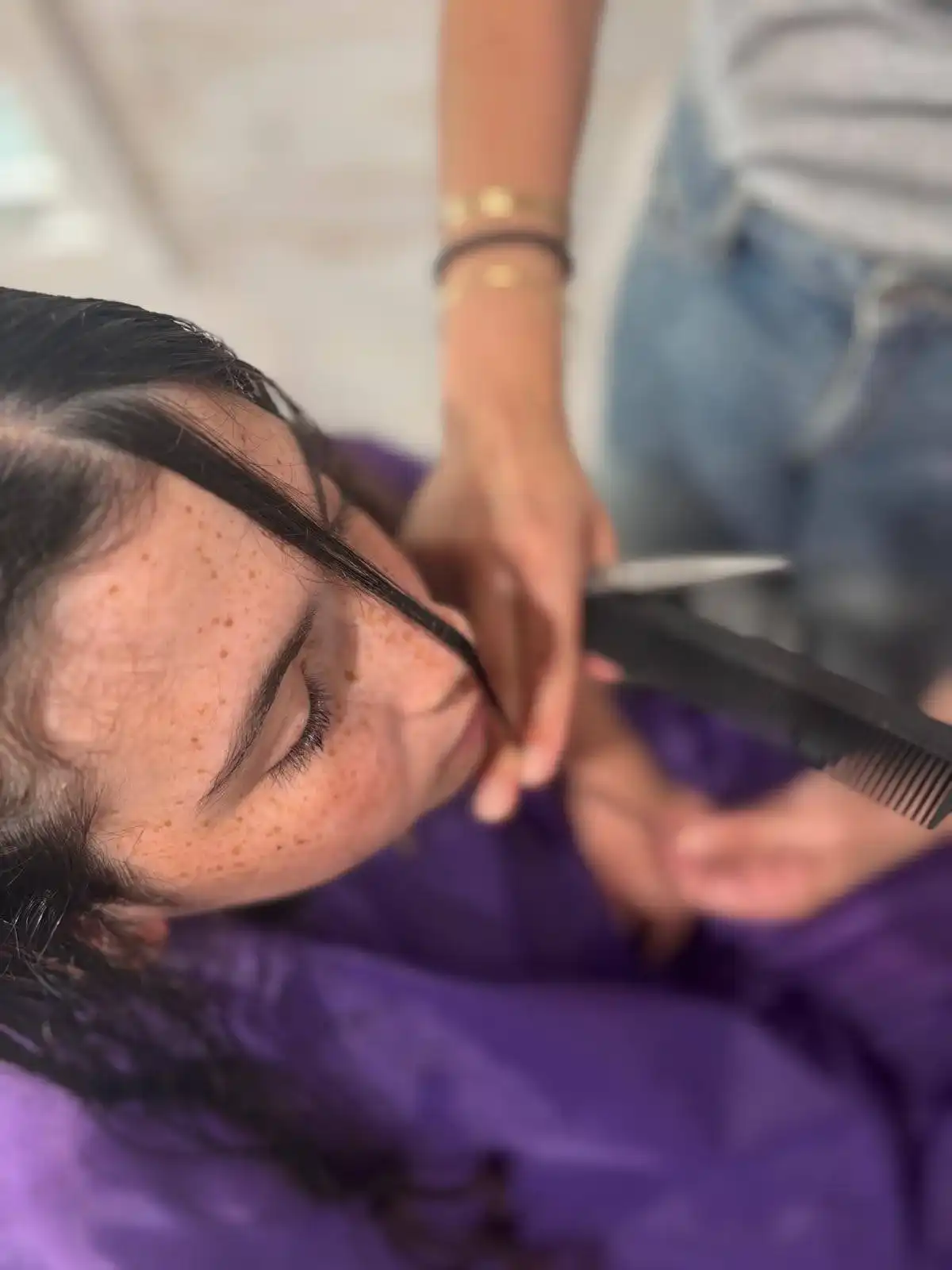 תספורת פוני בחוף הכרמל – נגיעה שמשנה | תמר שליט