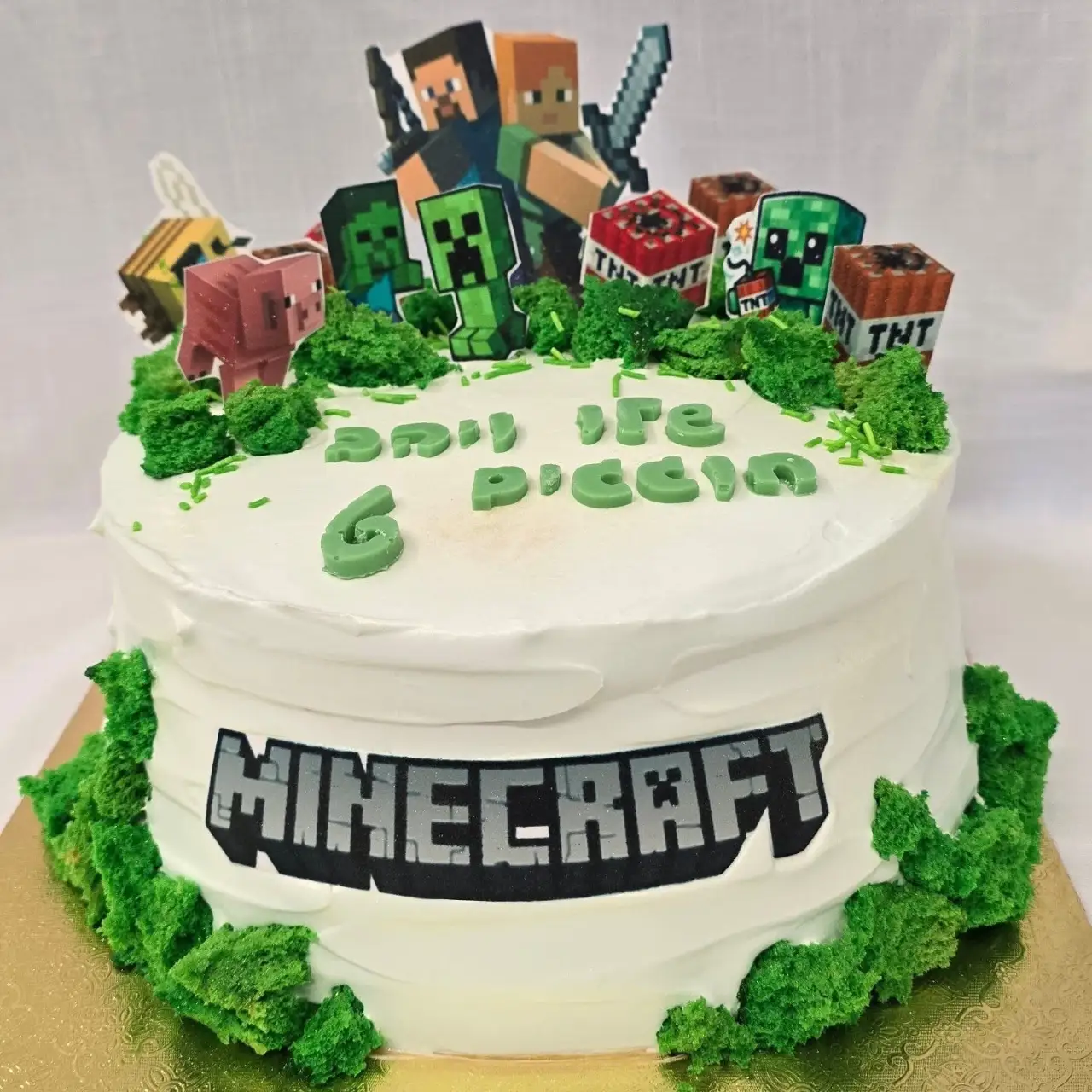 עוגה מעוצבת Minecraft