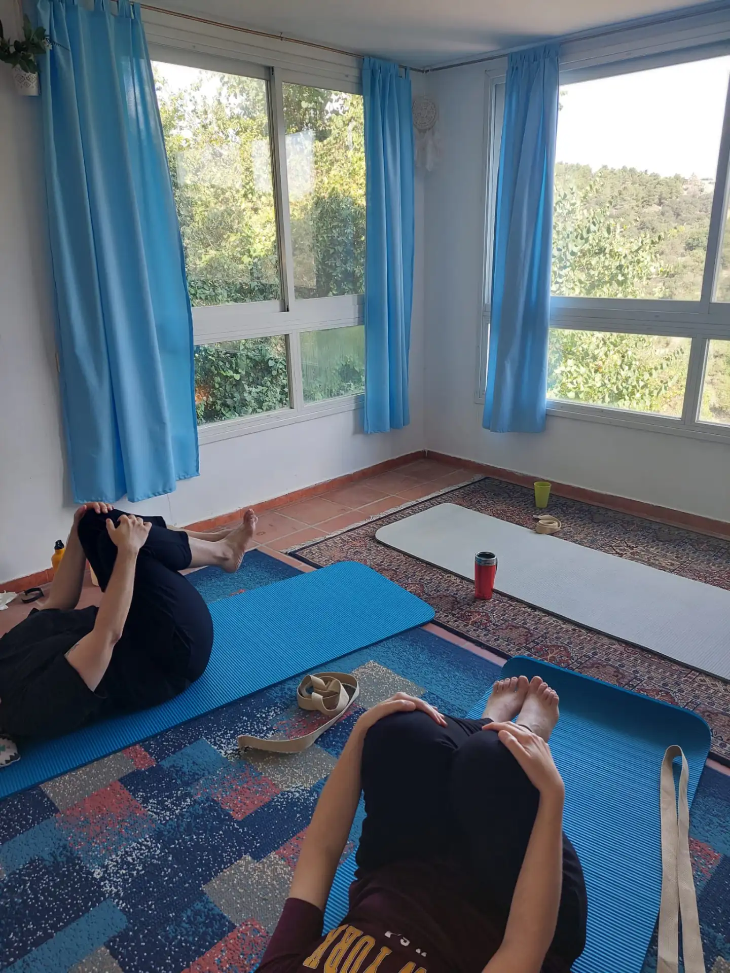 יוגה רכה בקבוצה - חודשי