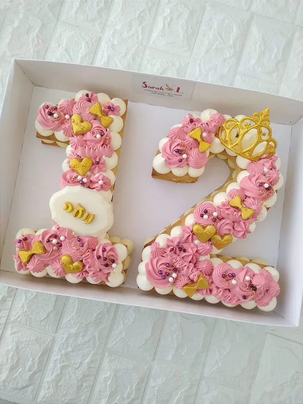 עוגת מספרים 12 מעוצבת🌸