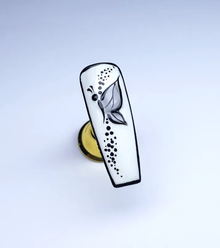 ציור אמנותי במכחול - פרפר