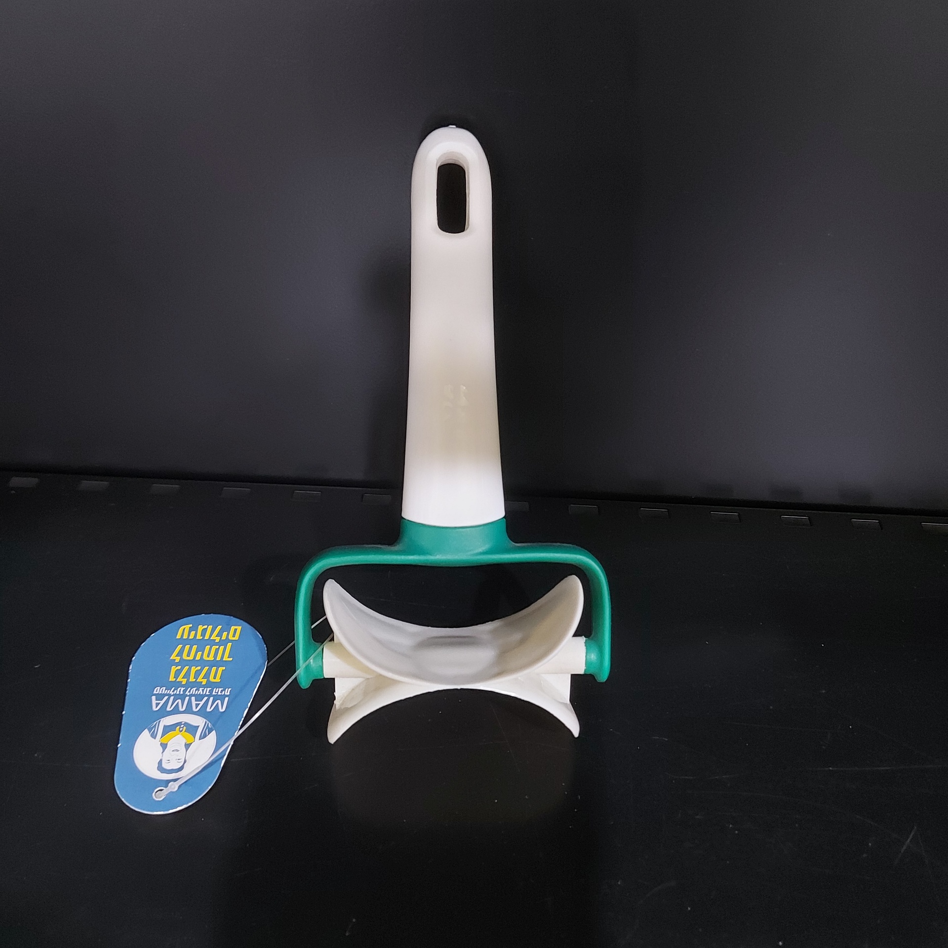 גלגלת חיתוך לבצק 